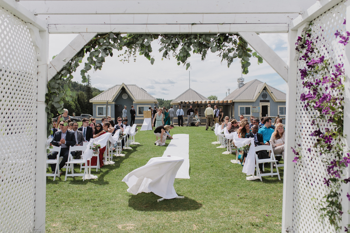 Lakeside Wedding At Calabogie Peaks (10)