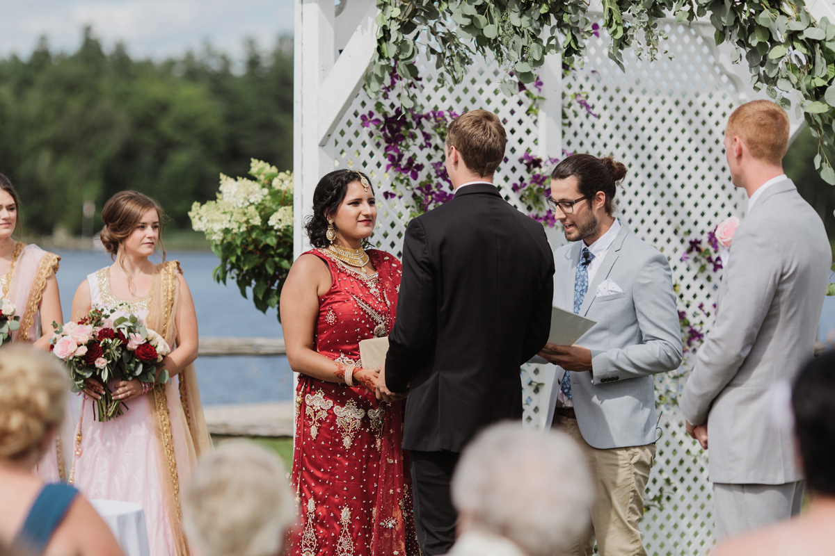 Lakeside Wedding At Calabogie Peaks (19)