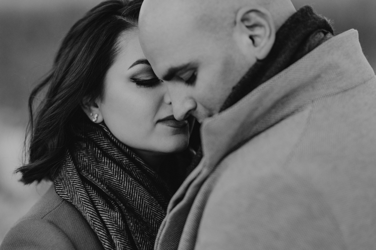 Outdoor Winter Engagement Portraits Ottawa