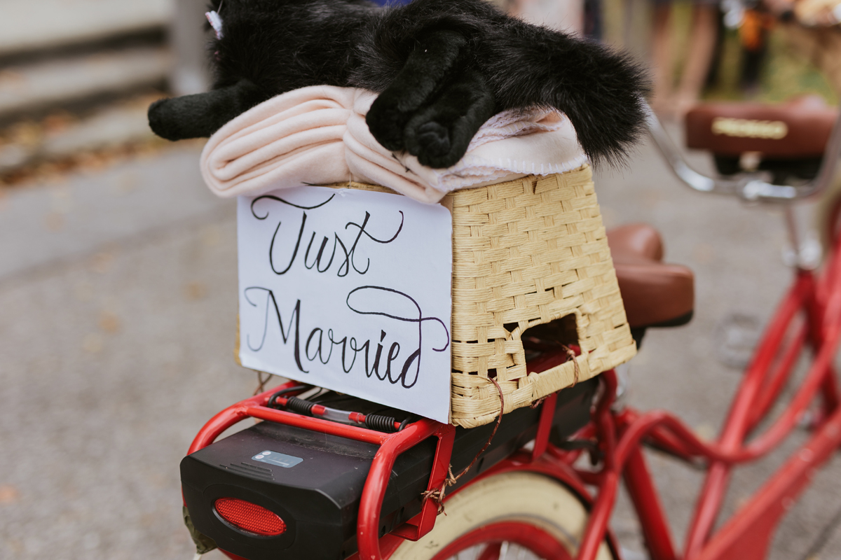 Romantic Forest Wedding In Gatineau Park (49)