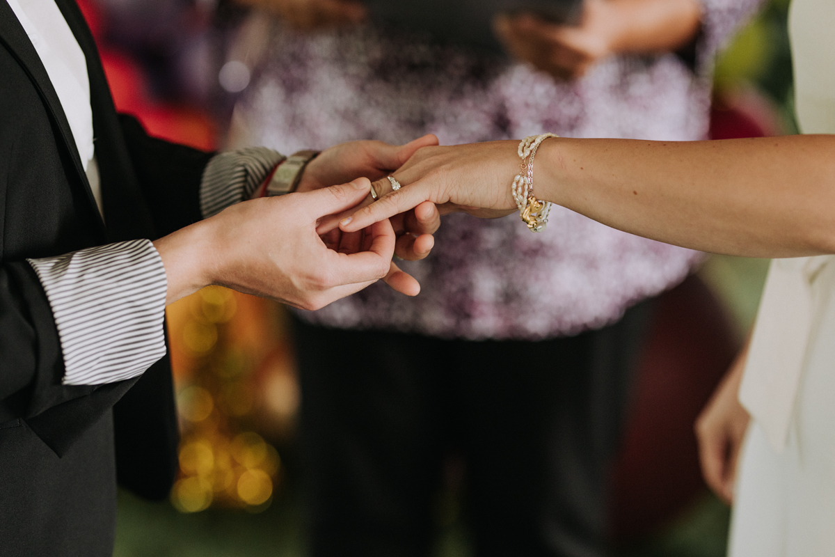 Intimate Backyard Lesbian Wedding Photography Ottawa (15)