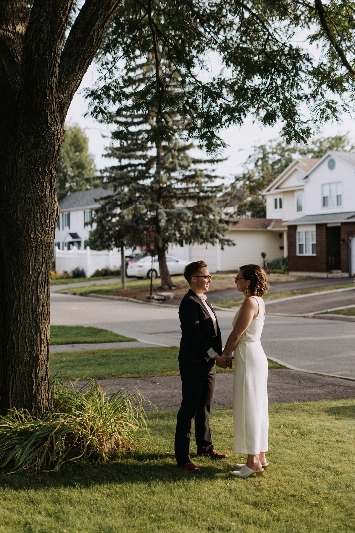 Intimate Backyard Lesbian Wedding Photography Ottawa (23)