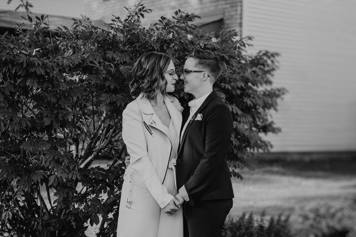 Intimate Backyard Lesbian Wedding Photography Ottawa (41)