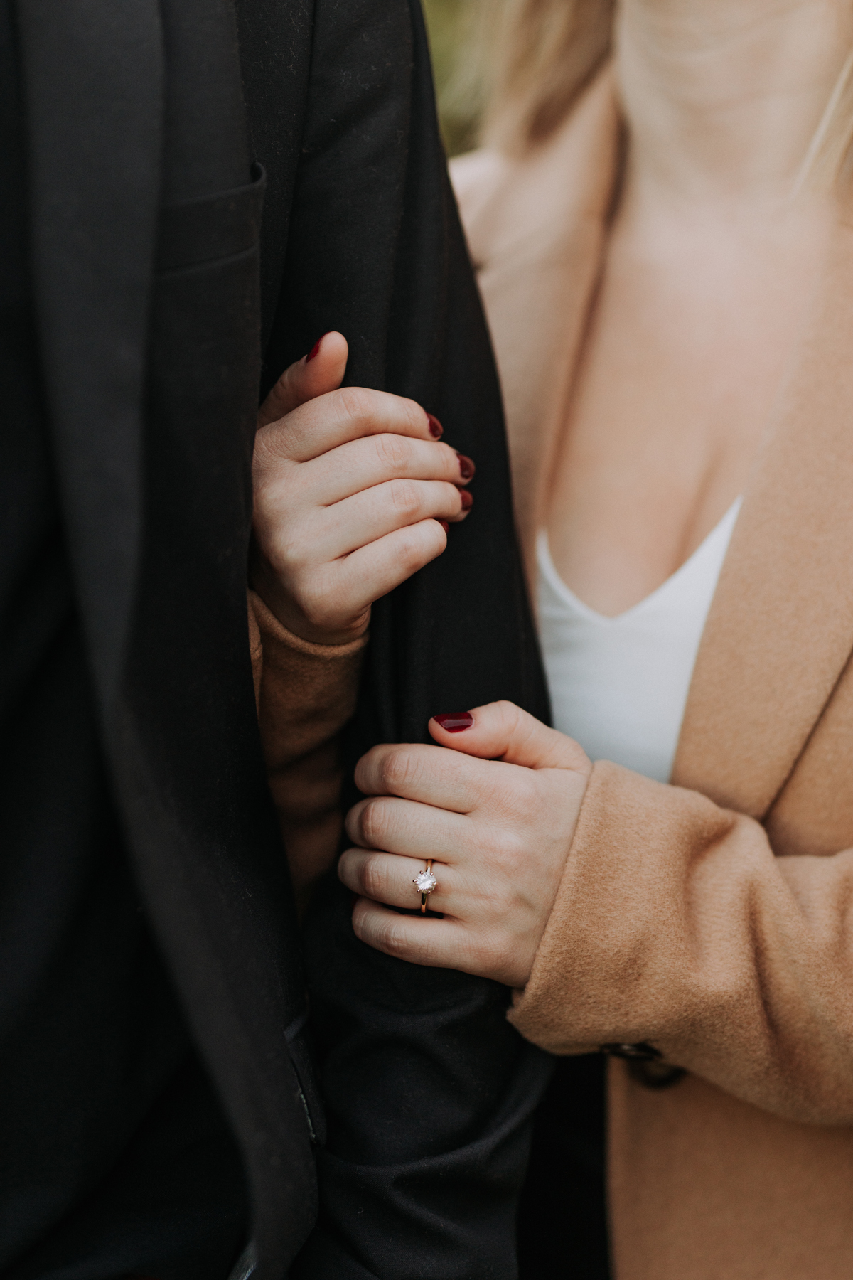 Fall Engagement Photos In The Glebe Patterson Creek Park (12)