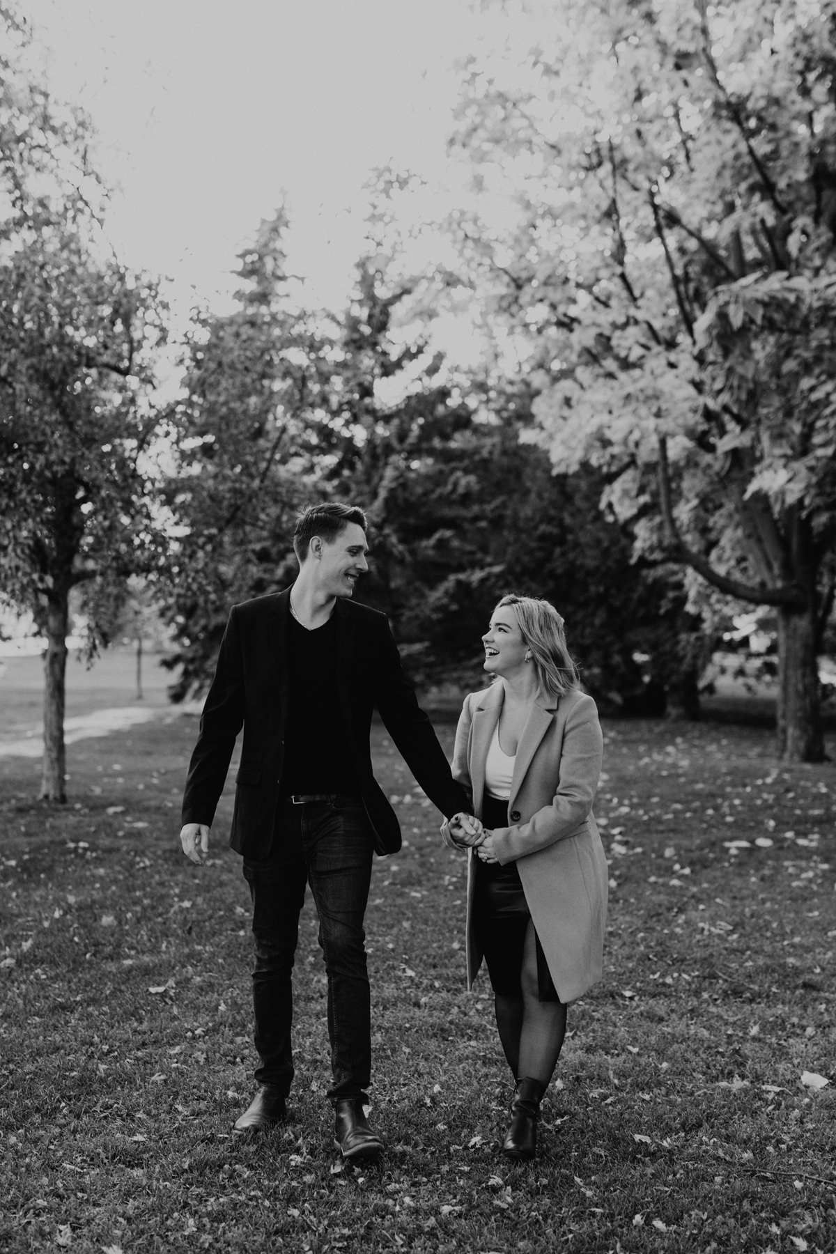 Fall Engagement Photos In The Glebe Patterson Creek Park (2)