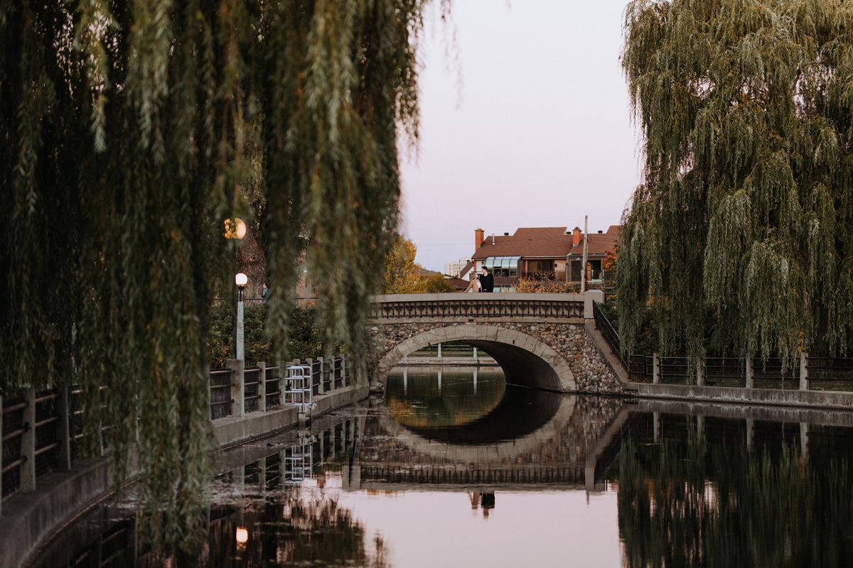 Fall Engagement Photos In The Glebe Patterson Creek Park (22)