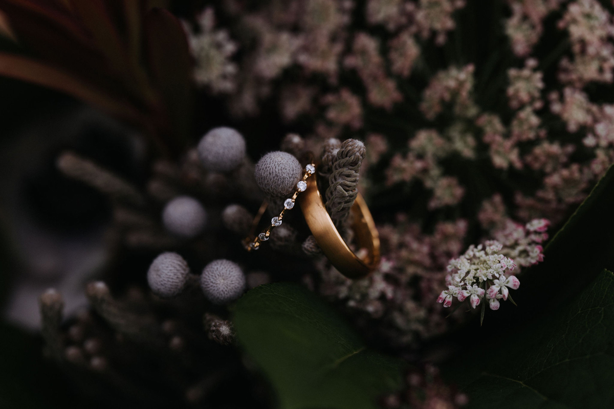 Intimate Cottage Wedding Photography Ottawa (11)