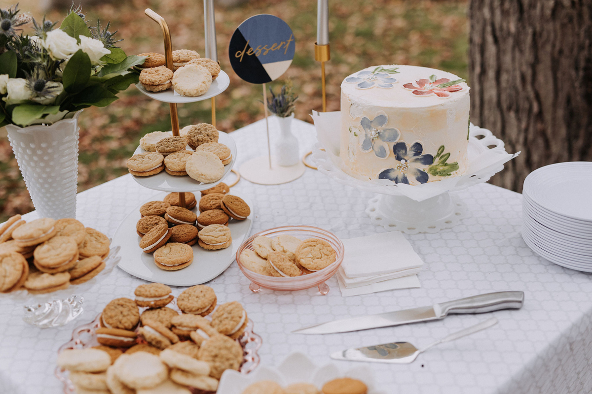 Intimate Cottage Wedding Photography Ottawa (116)