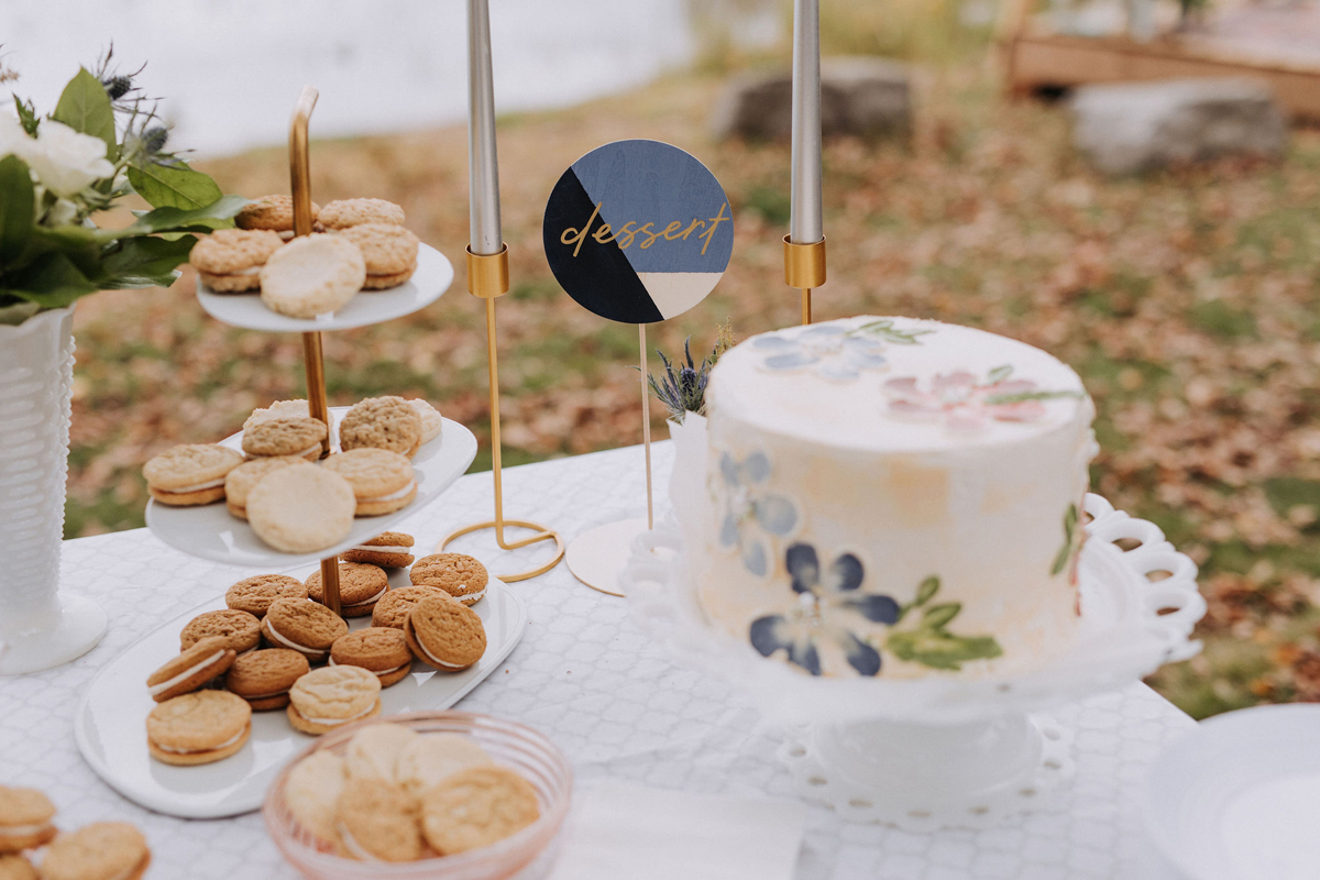 Intimate Cottage Wedding Photography Ottawa (119)