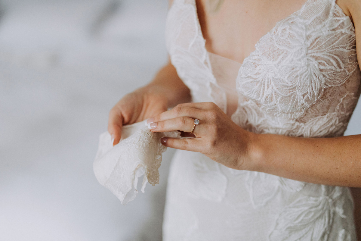 Intimate Cottage Wedding Photography Ottawa (31)