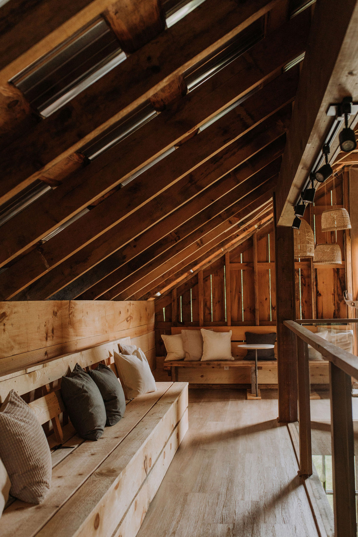 Adelina Barn Gatineau Wedding Photography (19)