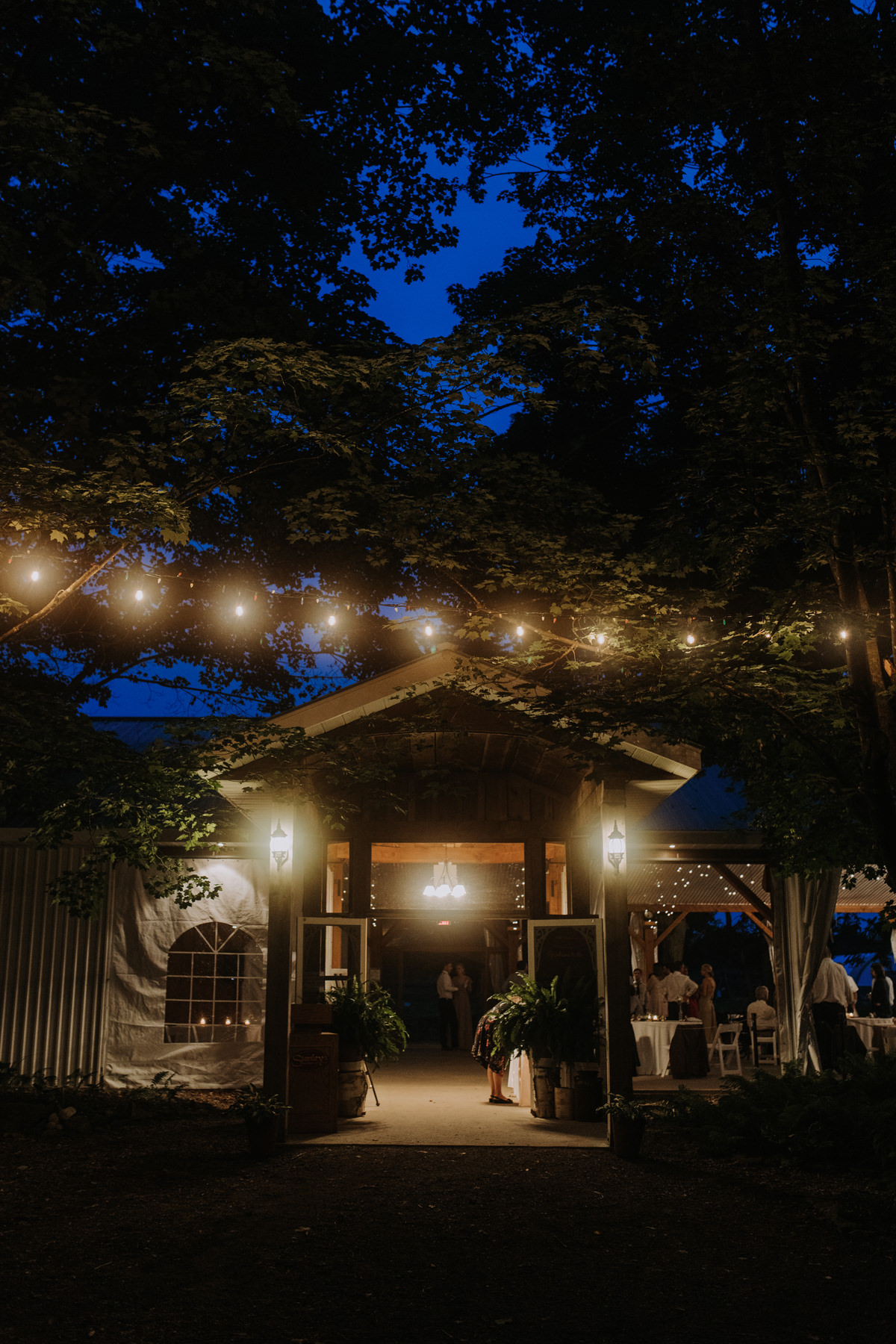 Stanley's Olde Maple Lane Farm Wedding Photography (84)