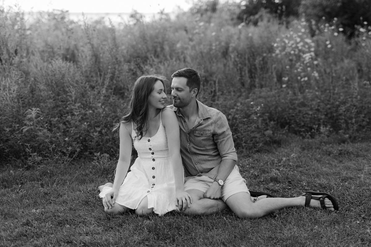 Ottawa Engagement Photos At Aylmer Beach (11)