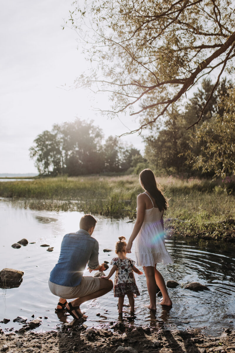 Ottawa Engagement Photos At Aylmer Beach (2)