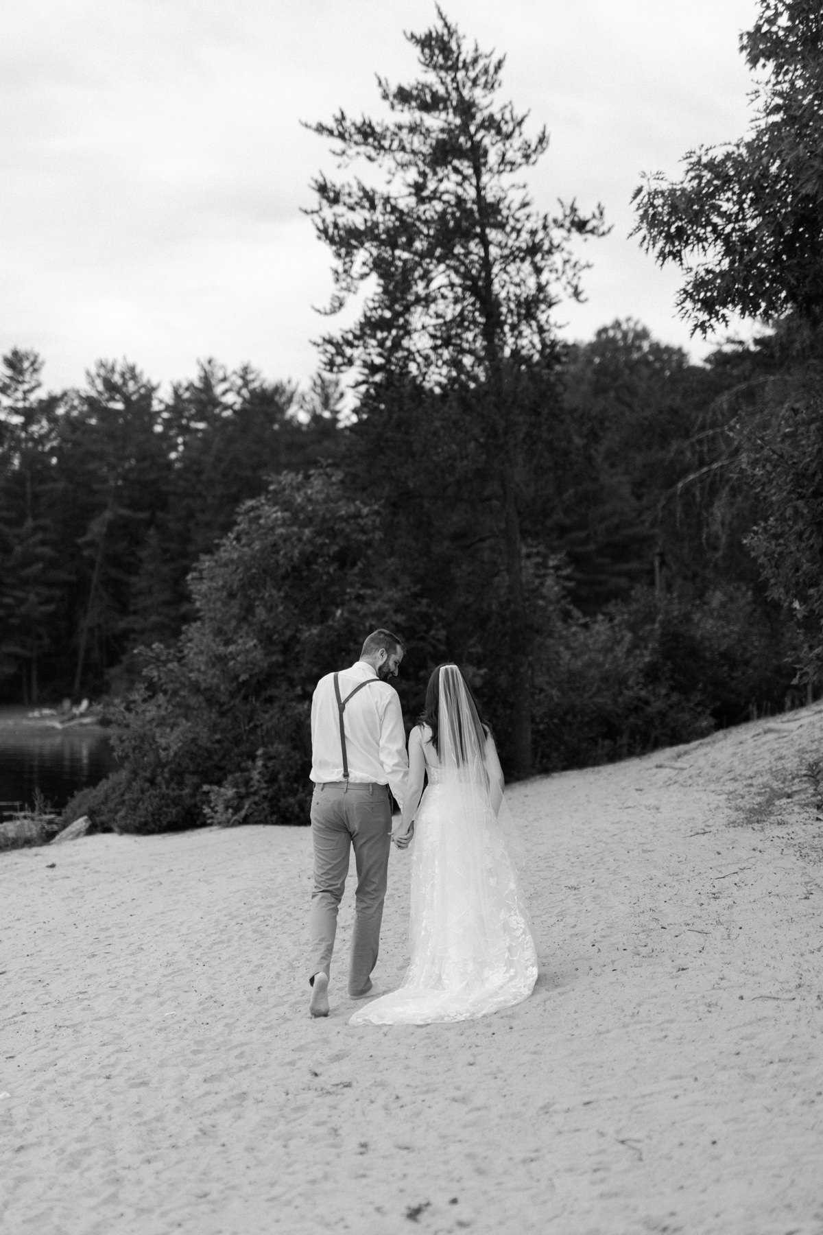 Ottawa Ontario And Quebec Cottage Wedding Photographer (185)