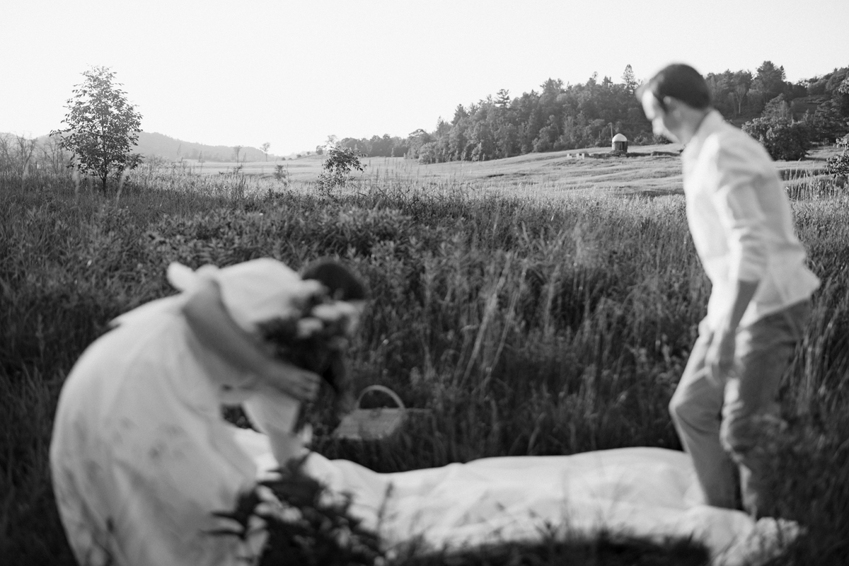 Romantic Engagement Shoot Gatineau Park Wakefield (10)