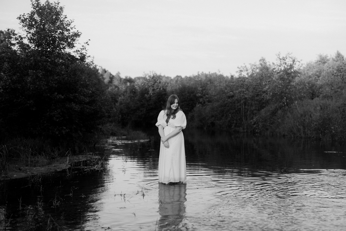 Romantic Engagement Shoot Gatineau Park Wakefield (21)