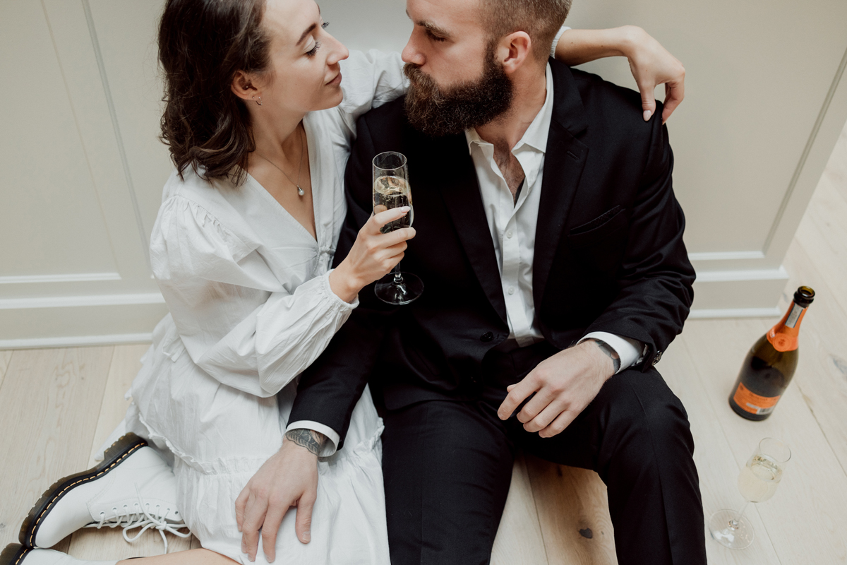 Urban Ottawa Engagement Photos Metcalfe Hotel (6)