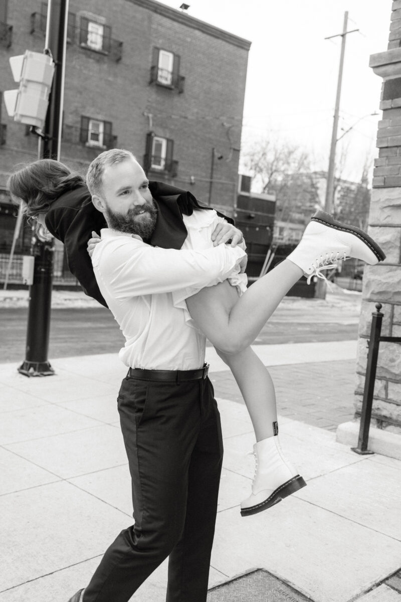 Hotel Engagement Photos Ottawa (4)