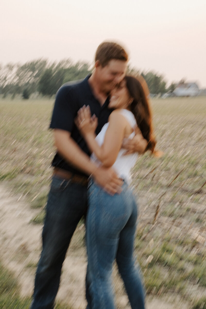 Ottawa Engagement Photographer (2)