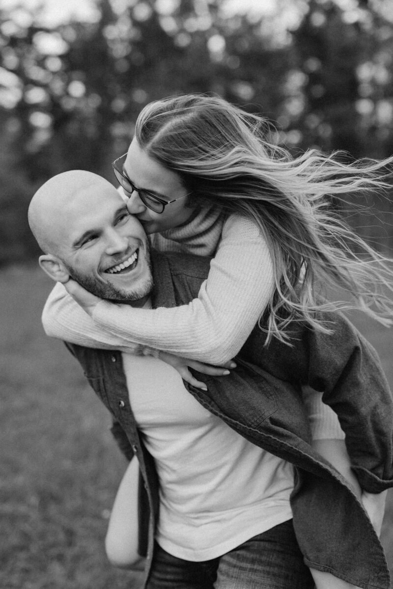 Outdoor Engagement Photos In Ottawa (2)