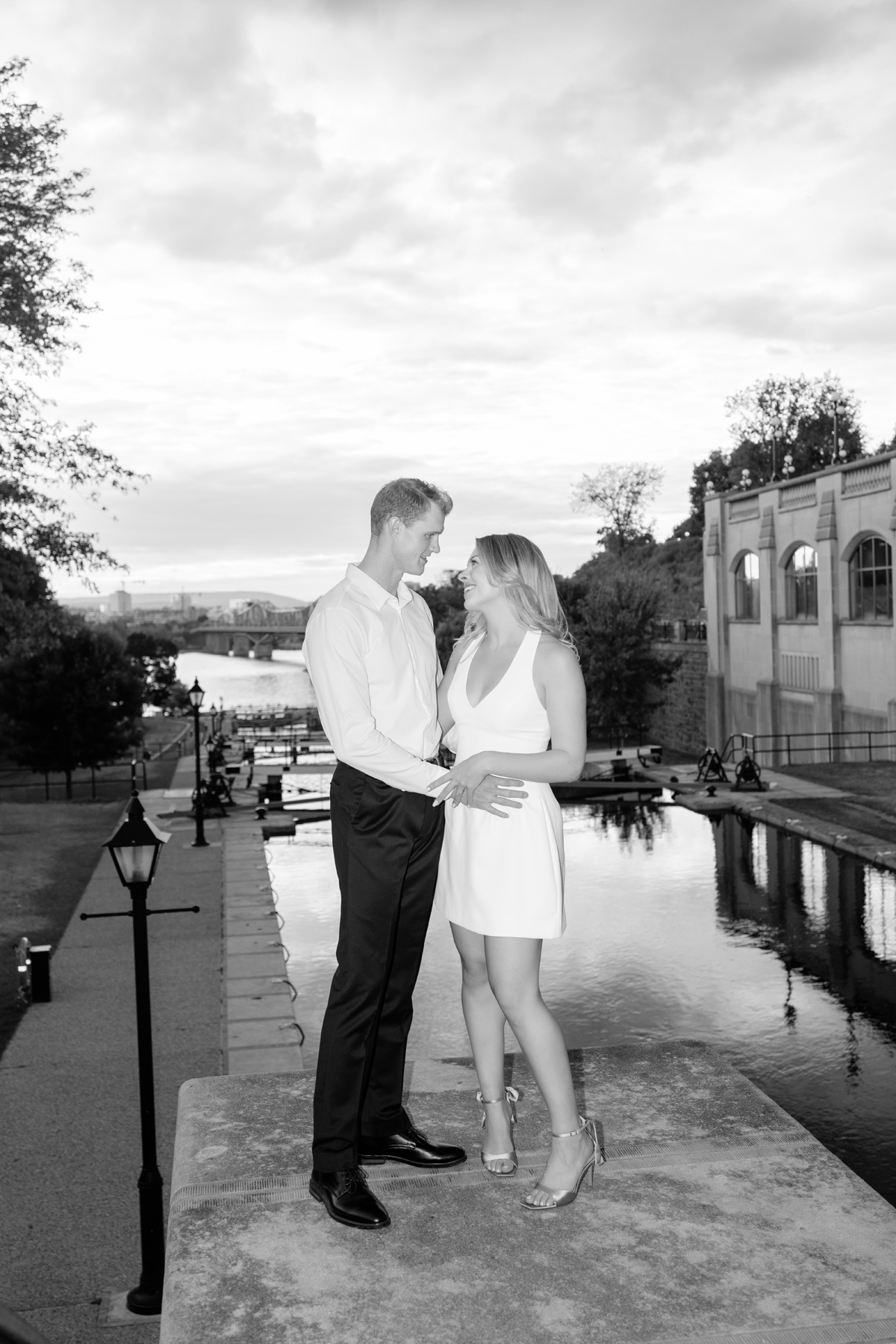 Downtown Ottawa Engagement Shoot (38)