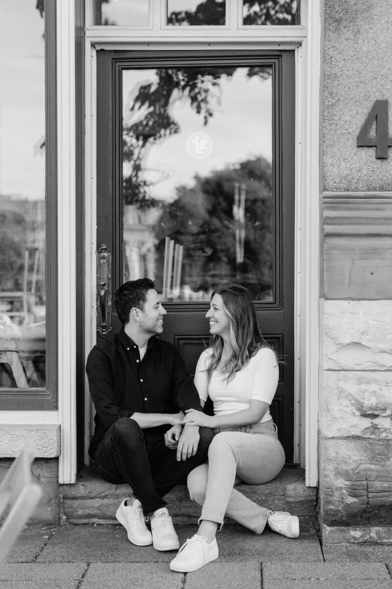 Downtown Ottawa Engagement Photos (4)