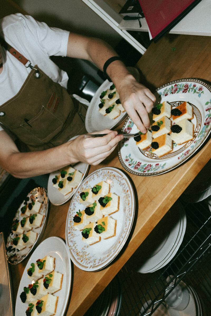 Parlour Wedding In Ottawa (99b)